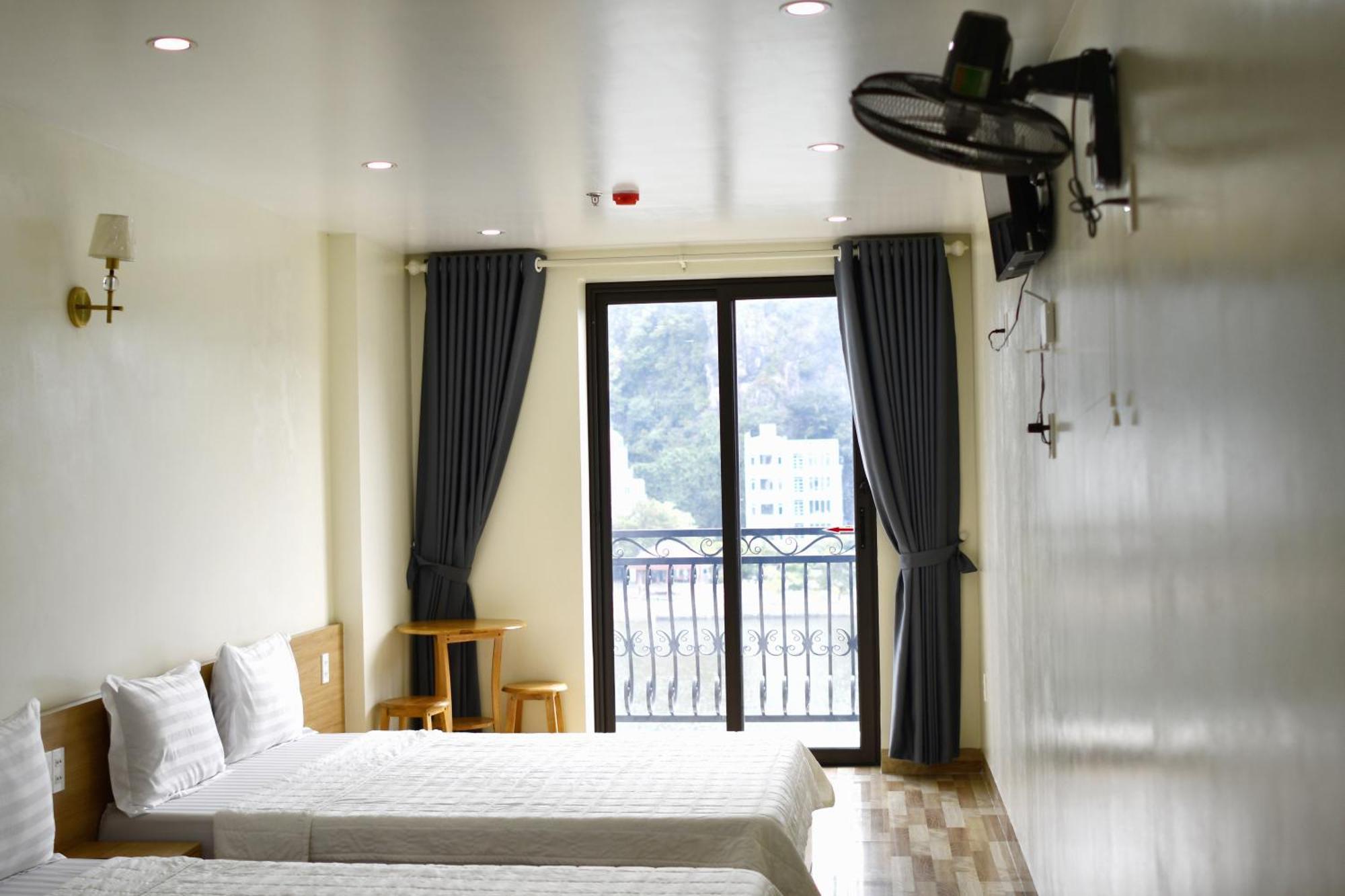 Sea Balcony Hotel Dong Khe Sau Exterior photo